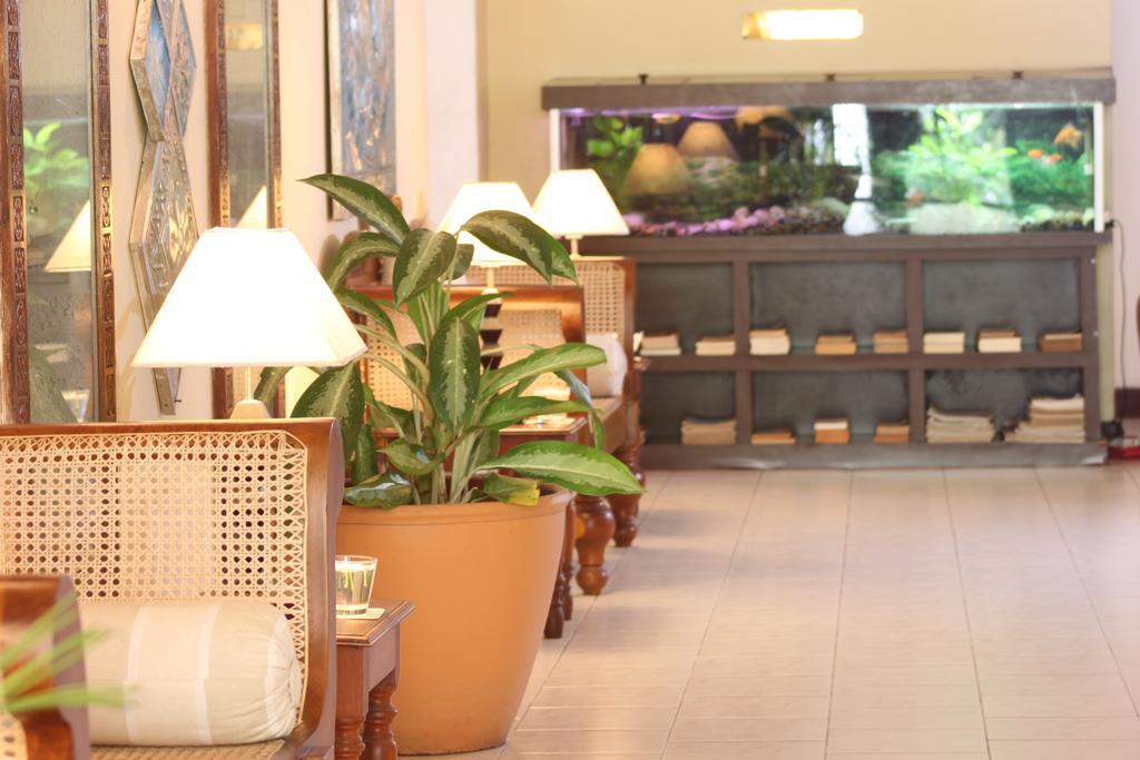 Ratnaloka Tour Inns Ratnapura Quarto foto